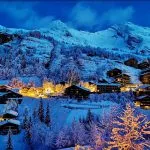 Le Chinaillon at night